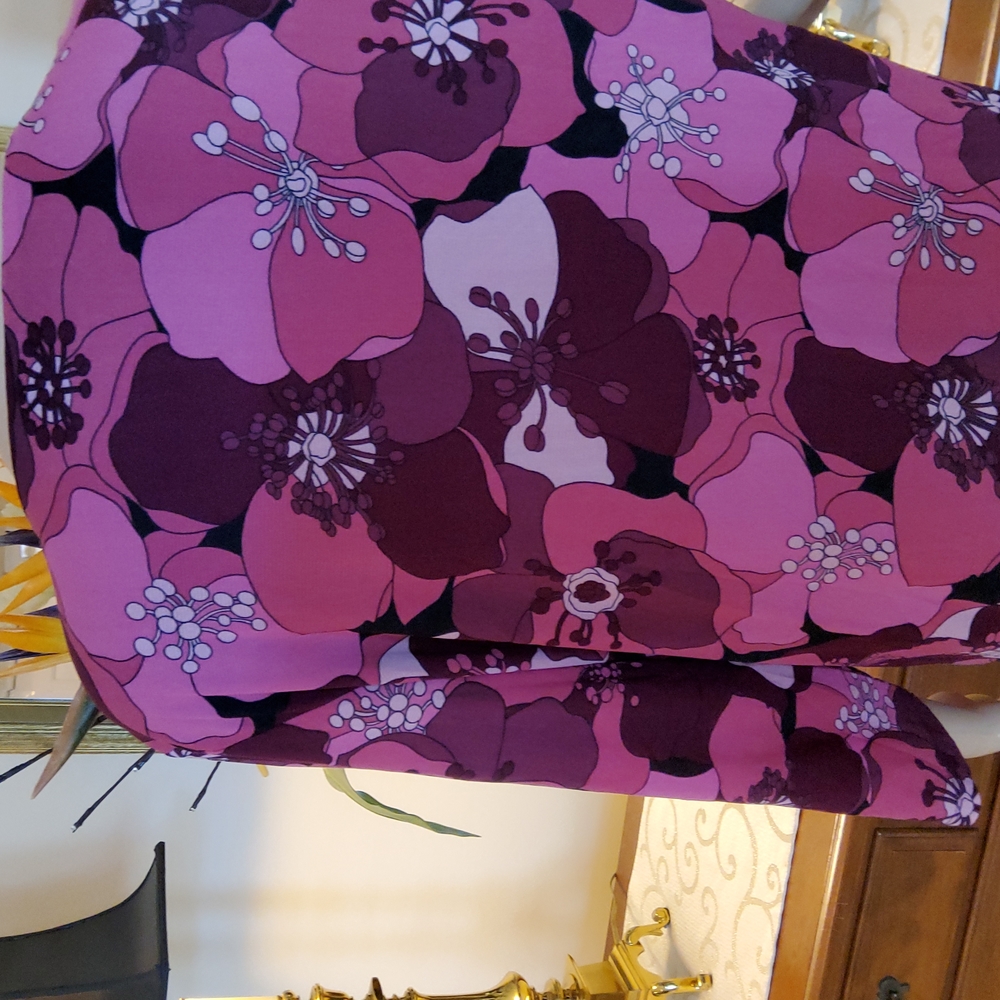Floral Top - Picture 7 of 10